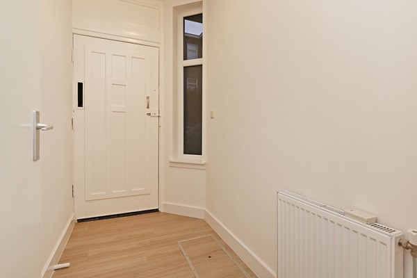 Medium property photo - Velpsestraat 211, 2573 SK Den Haag